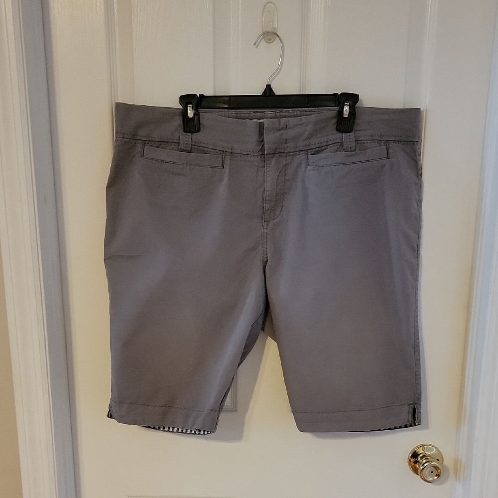 Old Navy Women's Charcoal Bermudas